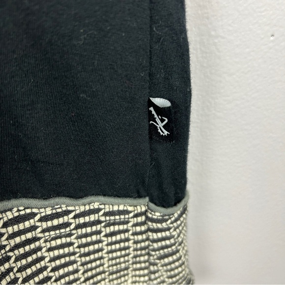 Leopards & Roses Boho Lagenlook Floral Embellished Tunic Top Medium Black - Picture 9 of 15